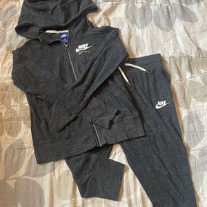 Girls Medium Grey Nike Hoodie Set